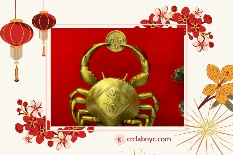 Tượng Cua phong thuỷ hợp mệnh nào